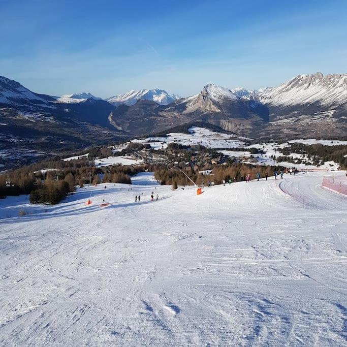 Appartement Au Pied Des Pistes La Joue du Loup Zewnętrze zdjęcie