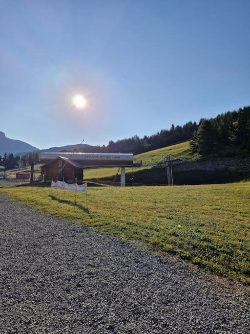 Appartement Au Pied Des Pistes La Joue du Loup Zewnętrze zdjęcie