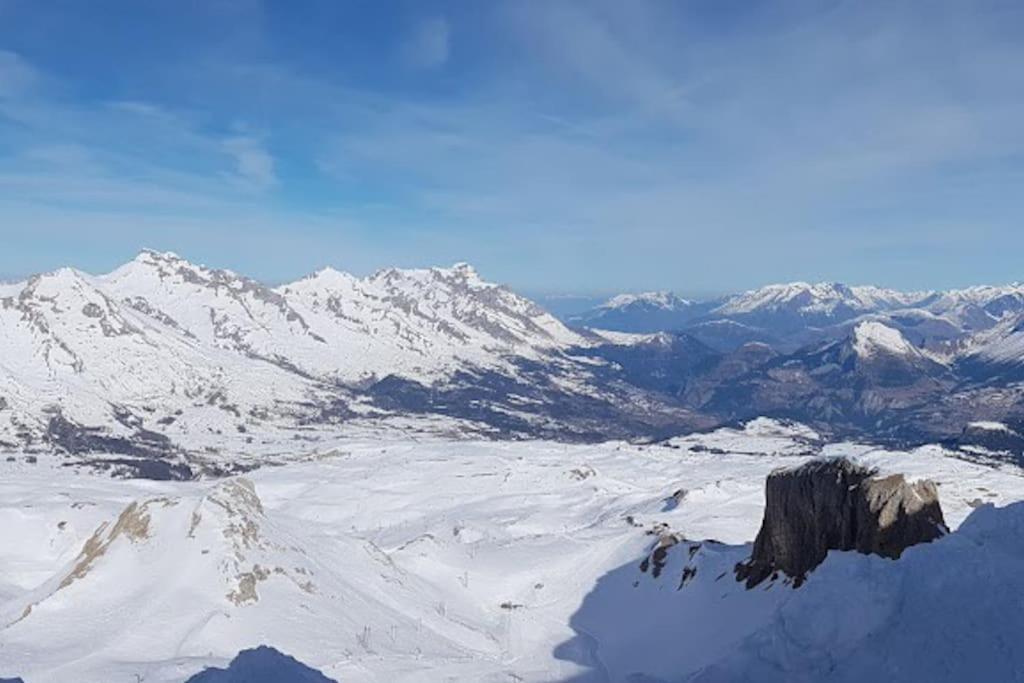 Appartement Au Pied Des Pistes La Joue du Loup Zewnętrze zdjęcie